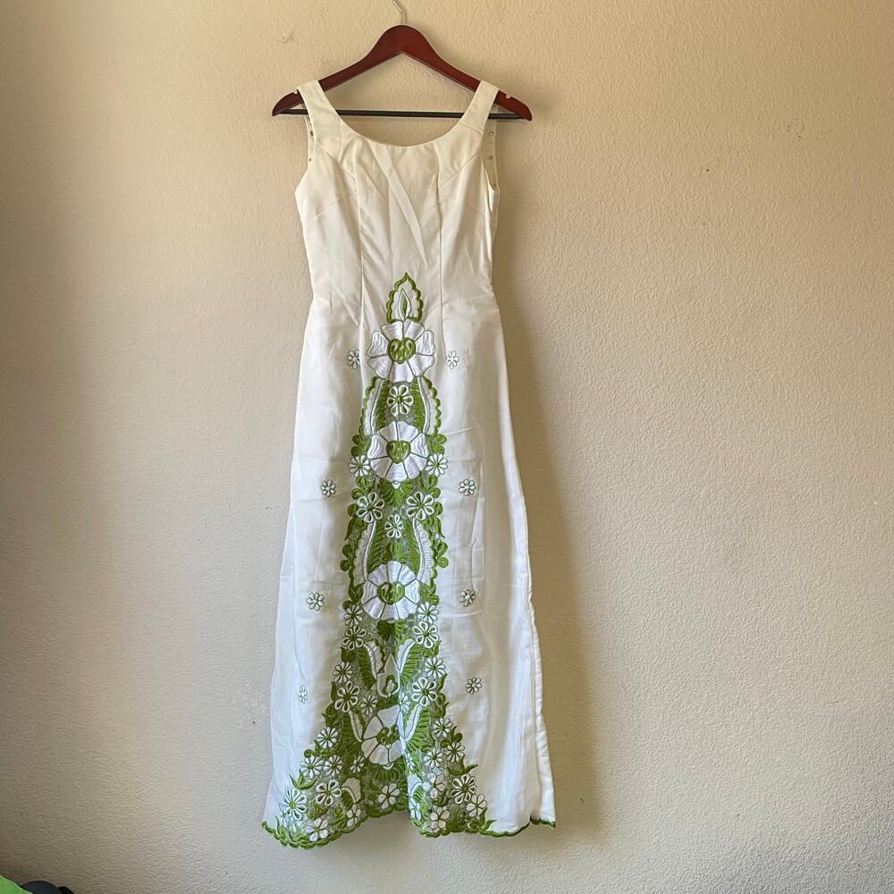 Vintage 60s/70s green embroidered elegant unique midi dress size xs